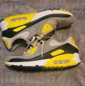 Nike Air Max 90 Volt Green Size 10.